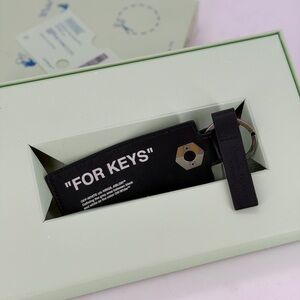 OFF-WHITE "FOR KEYS" Quote
Printed Keyring